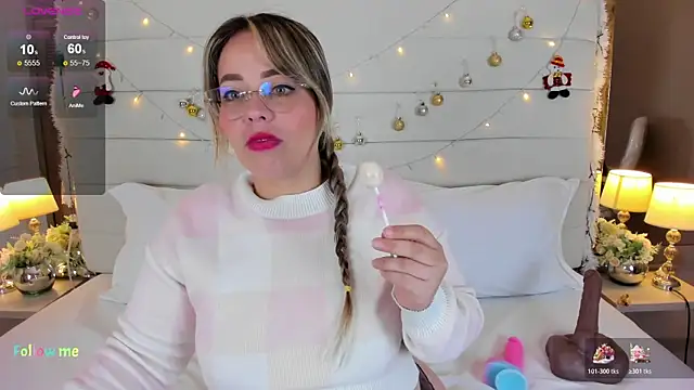 Charlotte93  online show from December 2025 11:59:01 AM