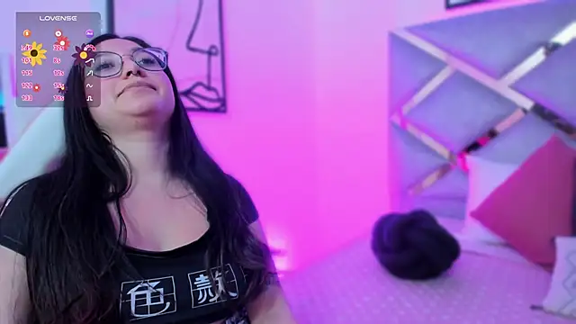 lucy neil online show from February 2025 02:53:01 PM