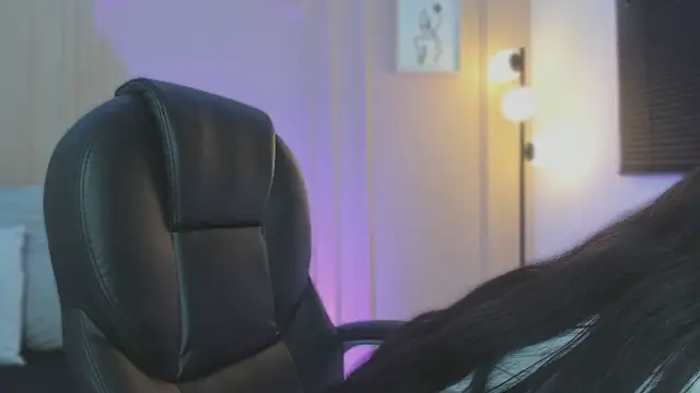 lucy neil online show from April 2026 02:31:01 AM