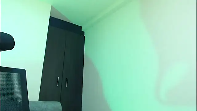 cowboyht online show from November 2025 02:33:02 AM