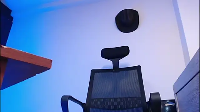 cowboyht online show from February 2026 03:48:01 AM