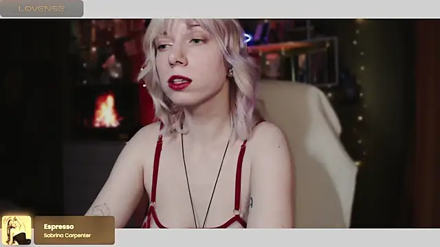 Snapshot of freya_sunny chatting on February 2025 05:35:02 AM freya sunny online show from February 2025 05:35:02 AM