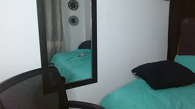 vaness weet online show from April 2026 05:03:02 PM