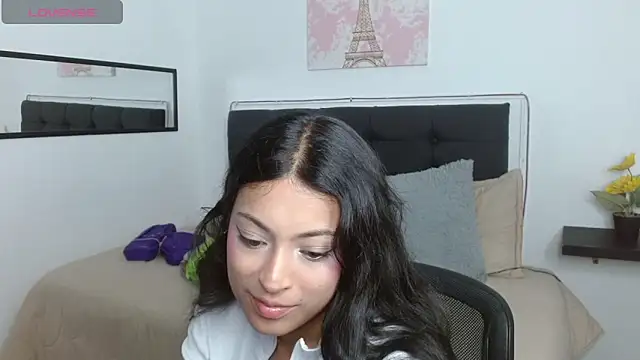 Snapshot of vaness_weet chatting on June 2026 08:56:02 PM vaness weet online show from June 2026 08:56:02 PM