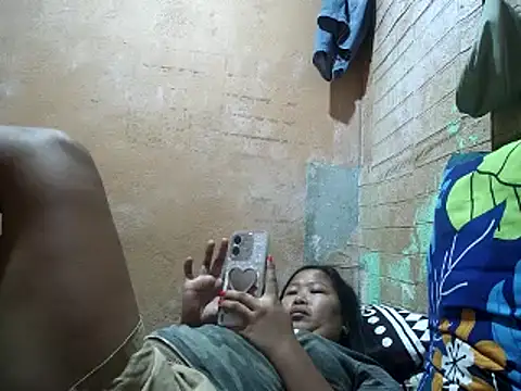 Snapshot of sweethotmom chatting on March 2025 07:48:01 AM sweethotmom online show from March 2025 07:48:01 AM