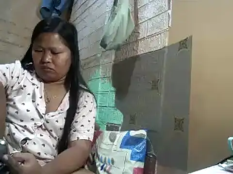 Snapshot of sweethotmom chatting on March 2025 12:58:01 PM sweethotmom online show from March 2025 12:58:01 PM