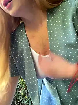 Lady  Maria online show from September 2025 09:45:02 AM