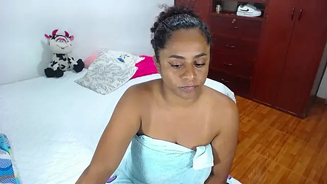 BellaKarla online show from January 2026 08:12:01 PM