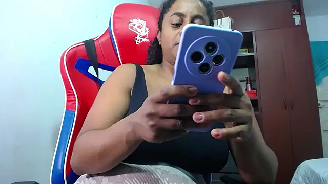 BellaKarla online show from May 2026 12:41:02 AM
