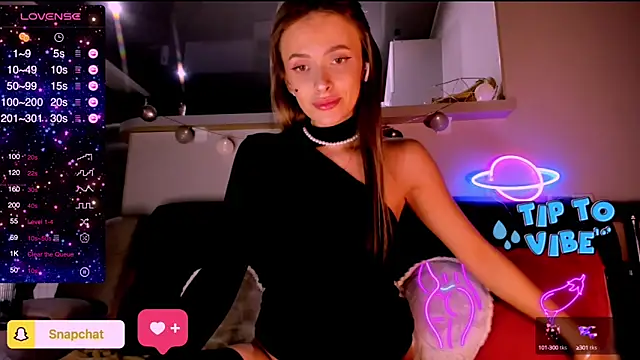 Snapshot of madina_taher chatting on February 2025 08:31:02 PM madina taher online show from February 2025 08:31:02 PM