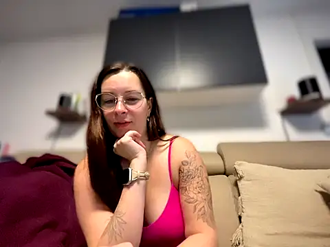 Amai Live online show from November 2025 08:24:01 AM