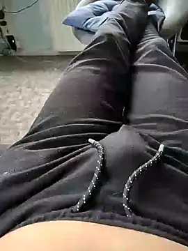 kiam471 online show from February 2025 03:20:01 PM