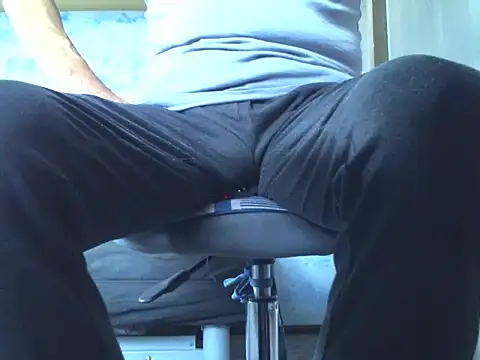 kiam471 online show from September 2025 04:40:01 PM