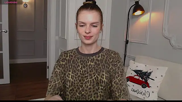 Snapshot of ly_lydia chatting on December 2024 03:53:01 AM ly lydia online show from December 2024 03:53:01 AM