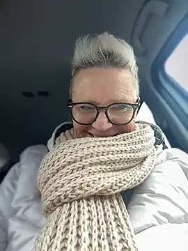 Snapshot of German_Milf chatting on January 2025 01:11:01 PM German Milf online show from January 2025 01:11:01 PM
