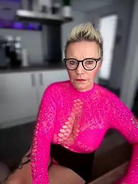 Snapshot of German_Milf chatting on October 2025 12:58:01 PM German Milf online show from October 2025 12:58:01 PM