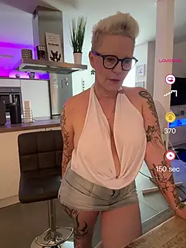 German Milf online show from May 2026 01:08:01 PM