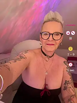 German Milf online show from June 2026 12:52:02 PM
