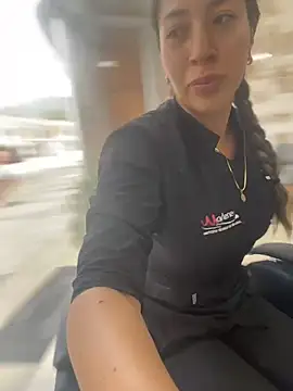 daniela henao online show from March 2026 05:41:02 PM