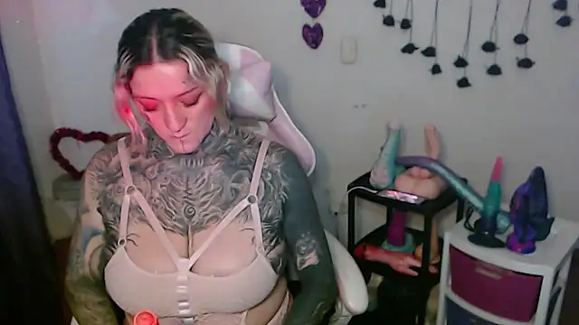 SLOPPYTITSS online show from April 2026 10:48:02 PM