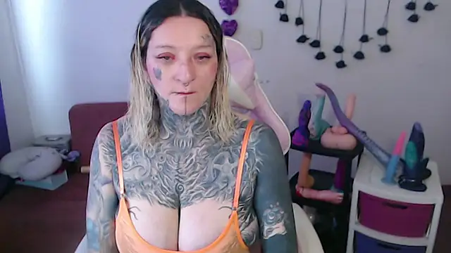 SLOPPYTITSS online show from June 2026 04:01:02 PM