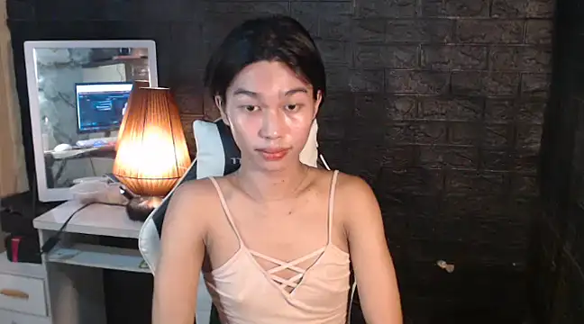 Snapshot of ToKeNa chatting on March 2025 12:43:01 AM ToKeNa online show from March 2025 12:43:01 AM