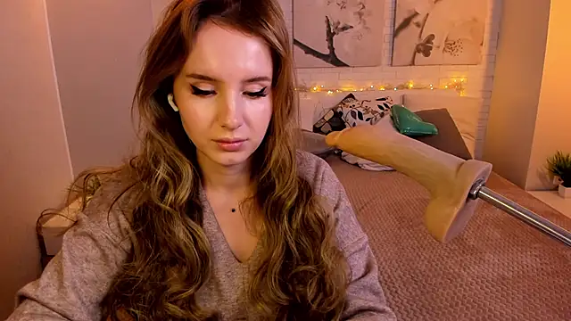 Betty June online show from February 2025 01:19:02 AM