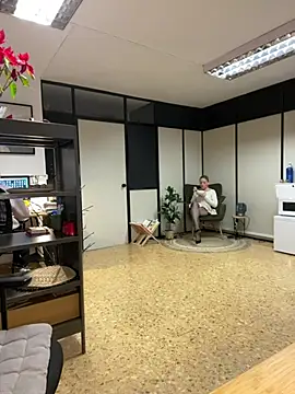 EmaSalis online show from January 2025 01:20:02 PM