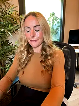 EmaSalis online show from September 2025 08:49:02 AM