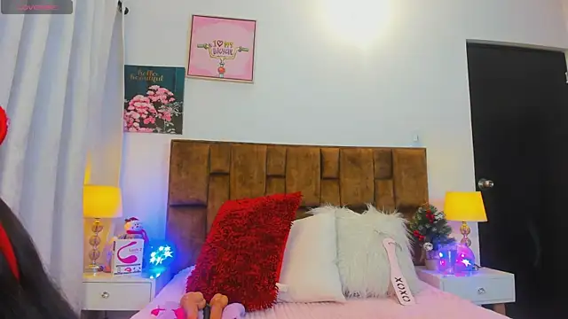 MiaJacksonn online show from January 2025 11:59:01 AM