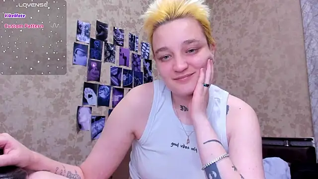 Imlinn online show from October 2025 08:51:02 PM