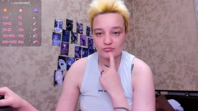 Imlinn online show from October 2025 07:11:02 PM