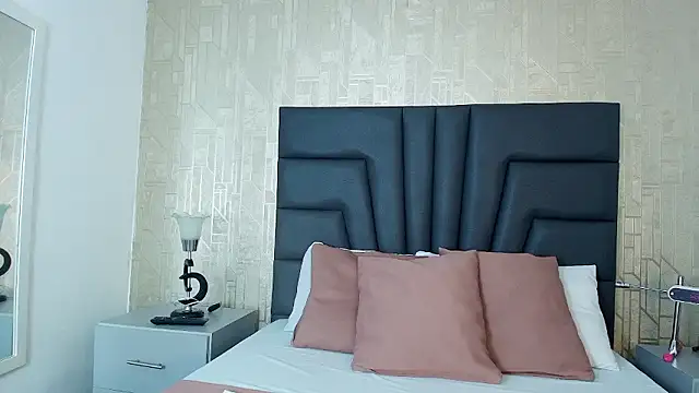 Isabella Harley online show from January 2026 01:59:01 PM