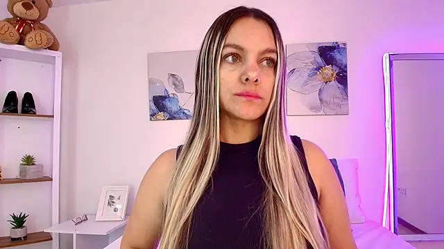 Isabella Harley online show from May 2026 01:52:01 PM