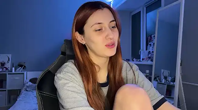 Uniarten online show from January 2025 08:43:02 PM