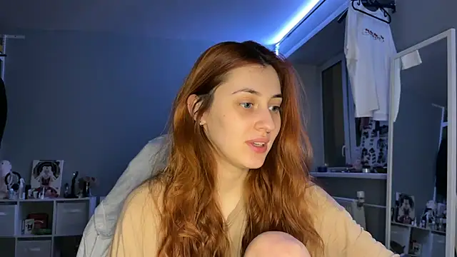 Uniarten online show from March 2025 06:45:01 PM