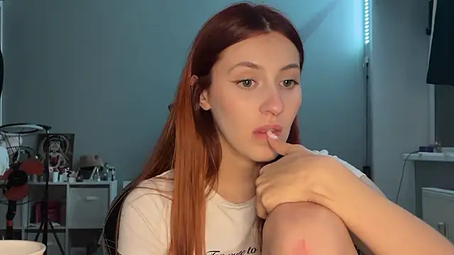 Uniarten online show from September 2025 07:28:01 PM