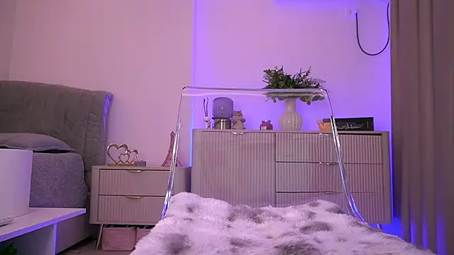 lildiaa online show from June 2026 05:04:02 PM