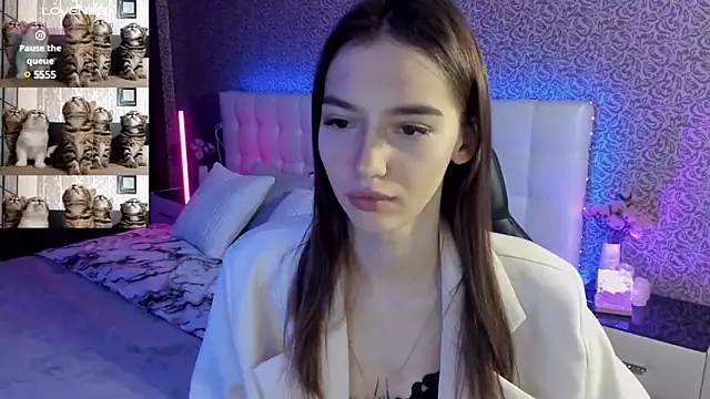 SophieCatty online show from March 2025 07:32:02 AM