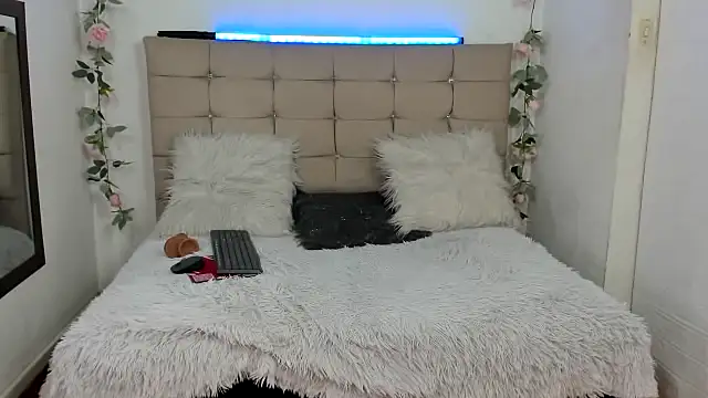 yayita mature online show from November 2025 03:11:02 PM