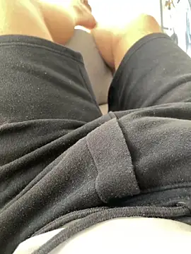 Krasavzi online show from November 2025 06:27:01 AM