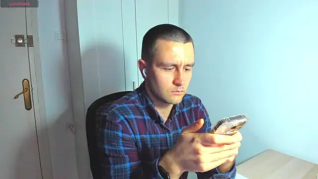 HonestAndrew online show from January 2025 01:25:02 PM