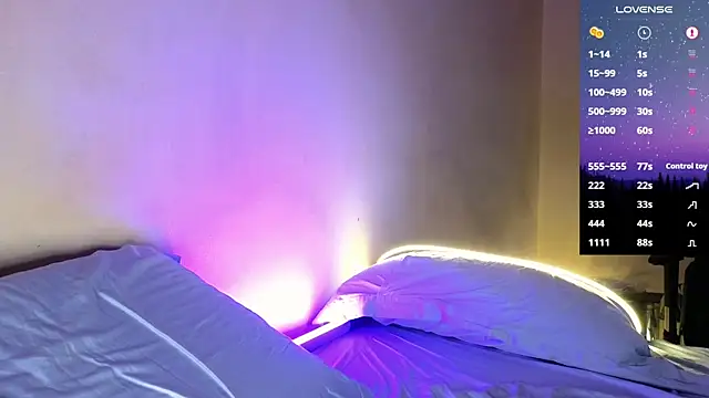 Snapshot of DominantTheo chatting on November 2025 04:10:02 AM DominantTheo online show from November 2025 04:10:02 AM