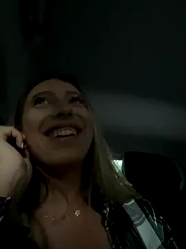 Eva Ryen online show from September 2025 04:07:01 PM