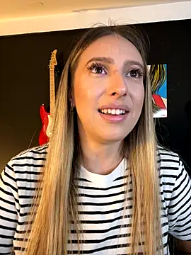 Eva Ryen online show from September 2025 04:19:01 PM