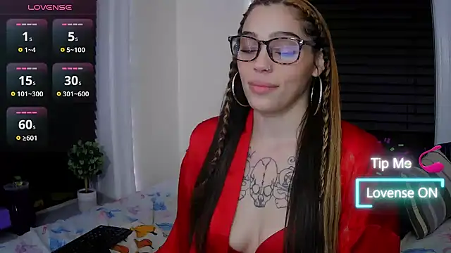 Snapshot of sapphirestorm8 chatting on November 2025 01:26:02 AM sapphirestorm8 online show from November 2025 01:26:02 AM