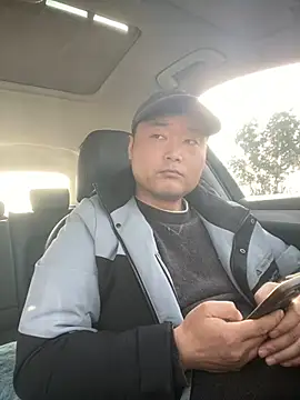 Snapshot of S00 chatting on January 2025 03:58:02 AM S00 online show from January 2025 03:58:02 AM