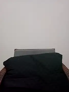 Snapshot of VIC22SECRET chatting on February 2025 12:57:01 AM VIC22SECRET online show from February 2025 12:57:01 AM