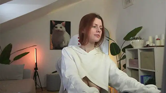 doll lesli online show from March 2026 12:33:02 PM