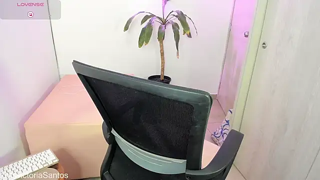 Victoriasant online show from February 2026 10:30:01 PM